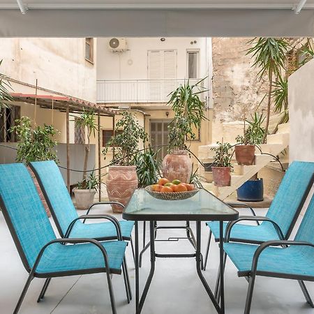 Appartamento The Courtyard Oasis Atene Esterno foto