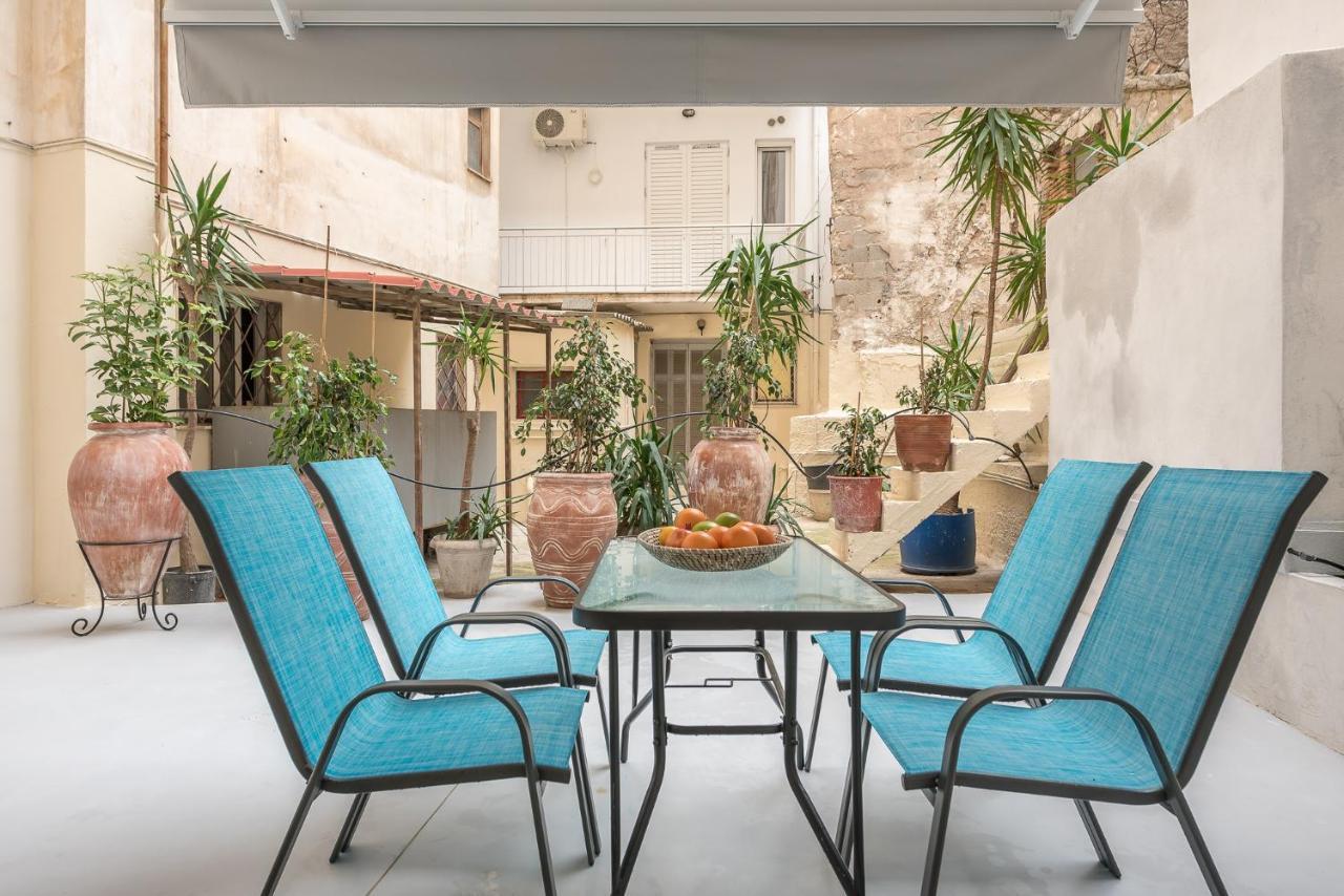 Appartamento The Courtyard Oasis Atene Esterno foto