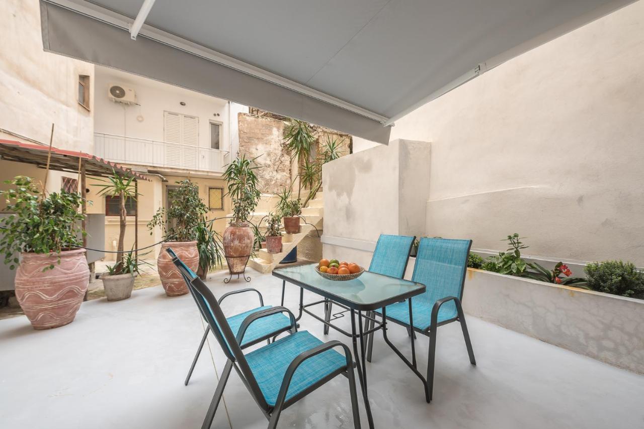 Appartamento The Courtyard Oasis Atene Esterno foto