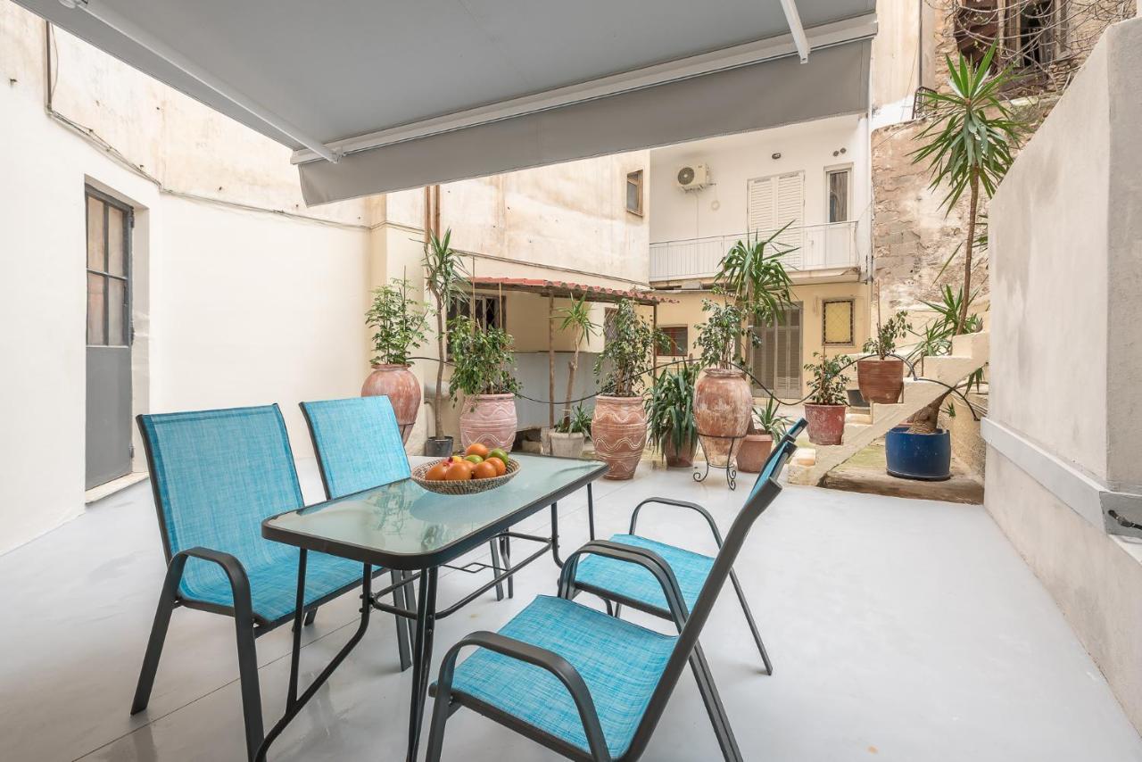 Appartamento The Courtyard Oasis Atene Esterno foto